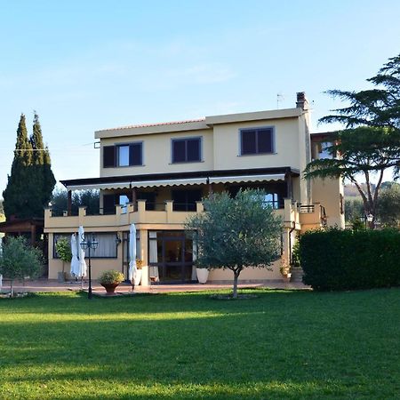 Bed And Breakfast La Corte Degli Ulivi Civitavecchia Eksteriør billede