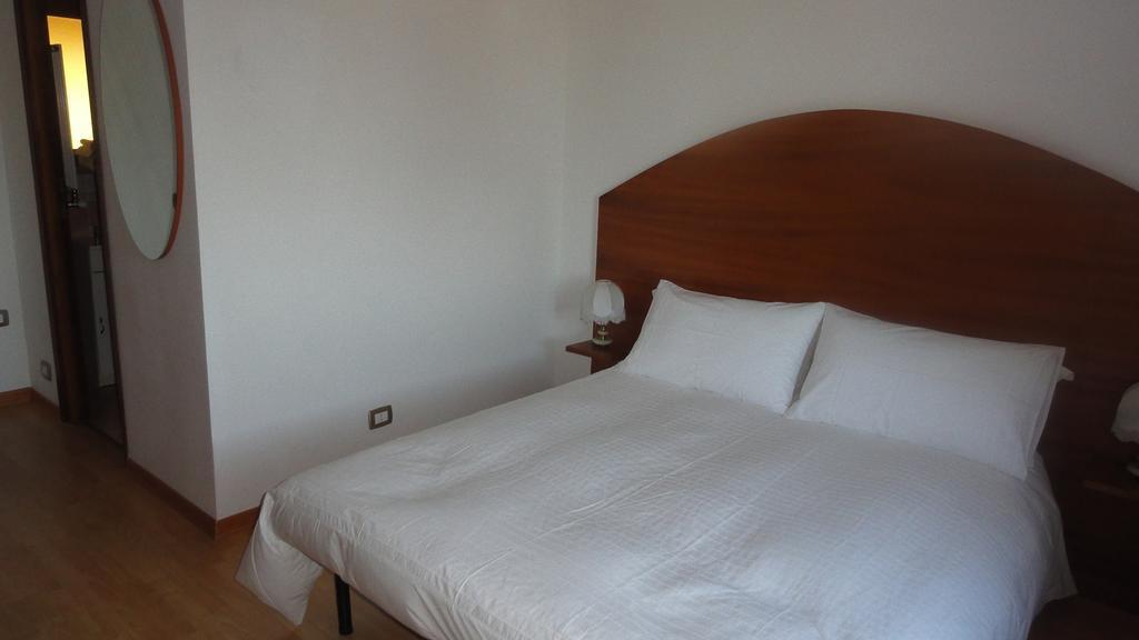 Bed And Breakfast La Corte Degli Ulivi Civitavecchia Værelse billede