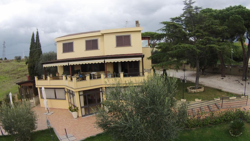 Bed And Breakfast La Corte Degli Ulivi Civitavecchia Eksteriør billede