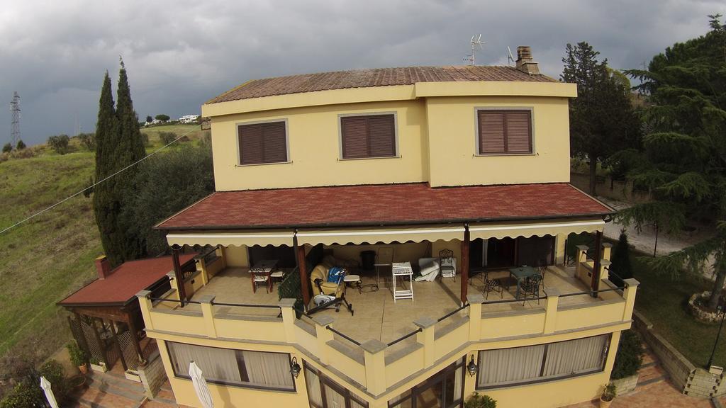 Bed And Breakfast La Corte Degli Ulivi Civitavecchia Eksteriør billede