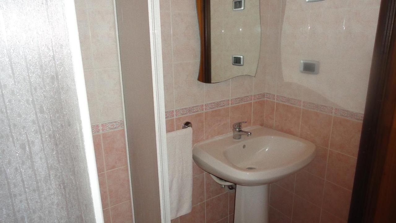 Bed And Breakfast La Corte Degli Ulivi Civitavecchia Værelse billede