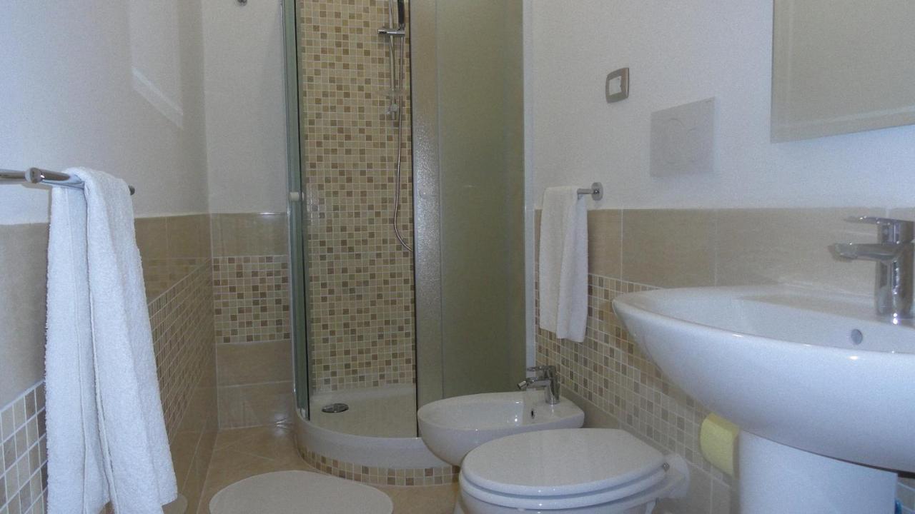 Bed And Breakfast La Corte Degli Ulivi Civitavecchia Værelse billede